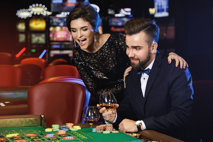 Antarmuka permainan okxtoto di perangkat mobile menampilkan slot dan pasar sepak bola
